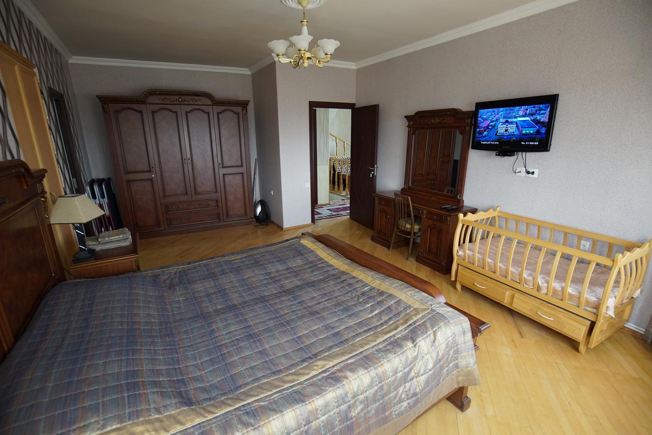 Nice House In The Heart Of The City เยเรวาน ภายนอก รูปภาพ