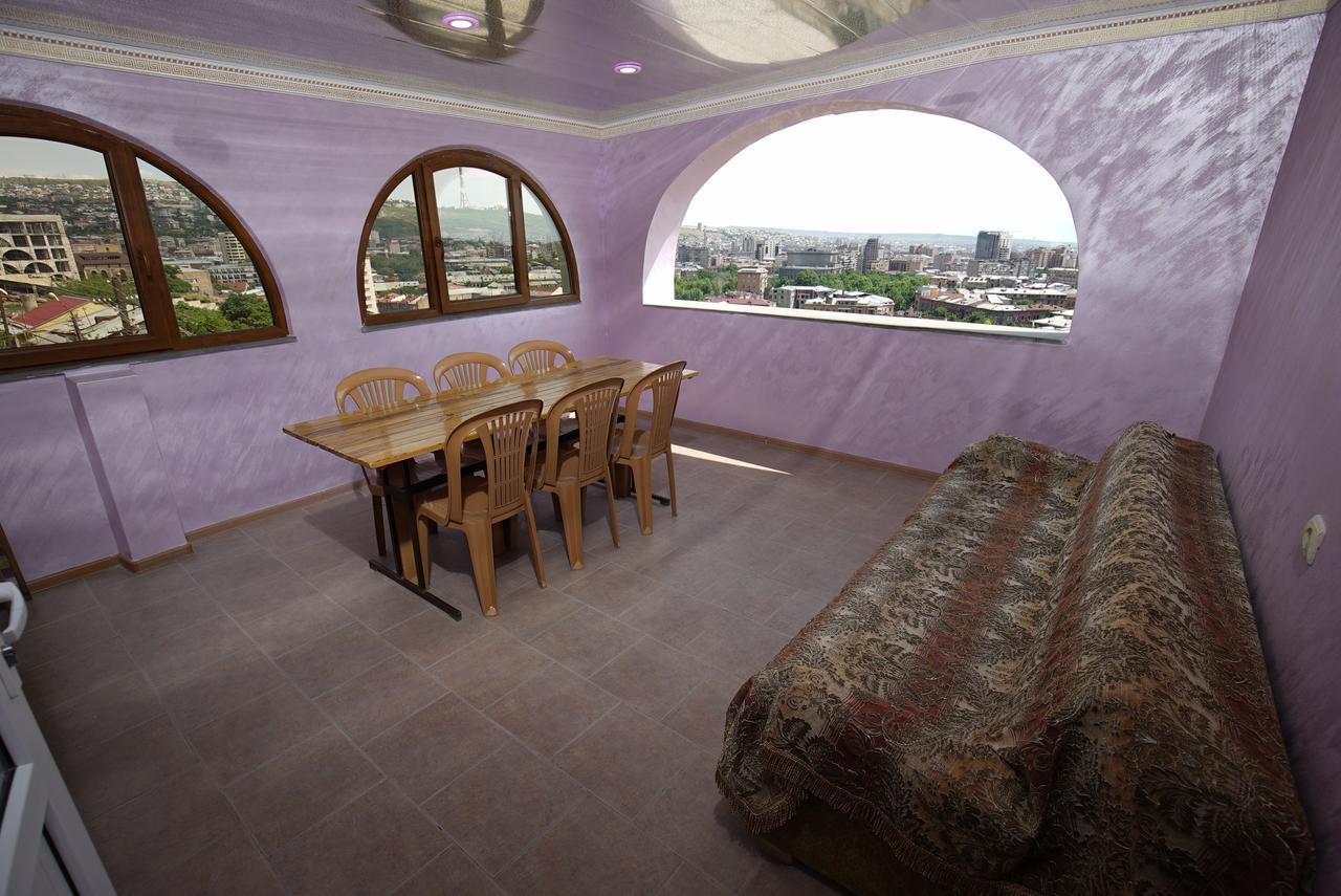 Nice House In The Heart Of The City เยเรวาน ภายนอก รูปภาพ